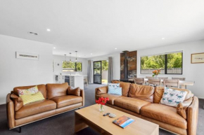 Stylish & Private near the Lake